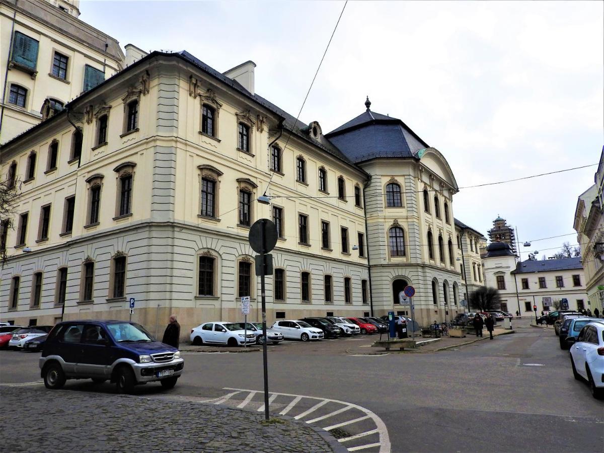 Nóra Stúdió Apartman - Eger Exterior foto